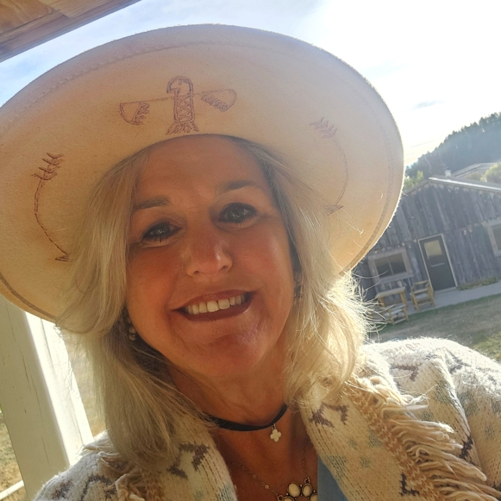 Meet your Posher, Anita